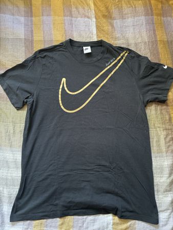 Nike T-Shirt mit Aufdruck (Schwarz) 
