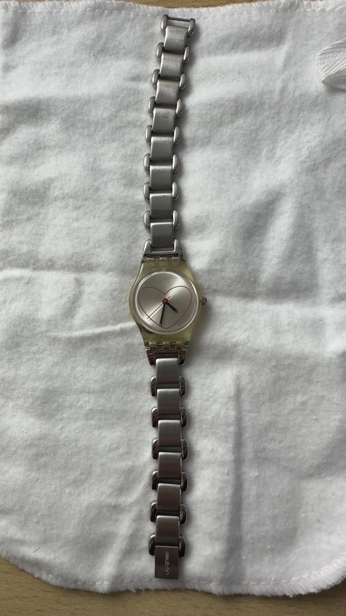 Swatch Orologi: Swatch St Valentin 2005 – Usato da Fey venduto da trips.68 4