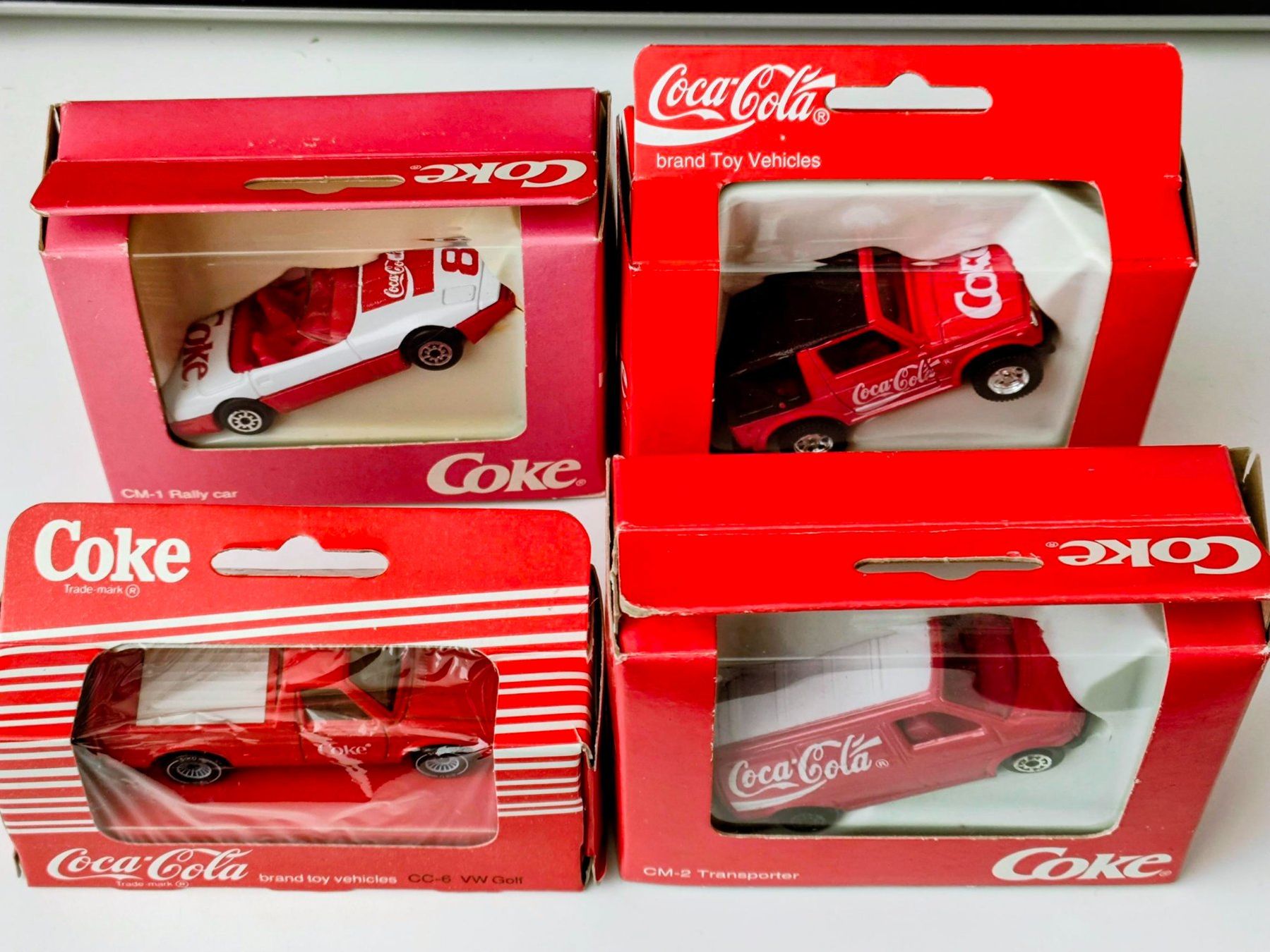 Coca-Cola Modellautos: 4 Coca-Cola Autos (15) – Neu und originalverpackt aus Pfäffikon ZH von Colacity