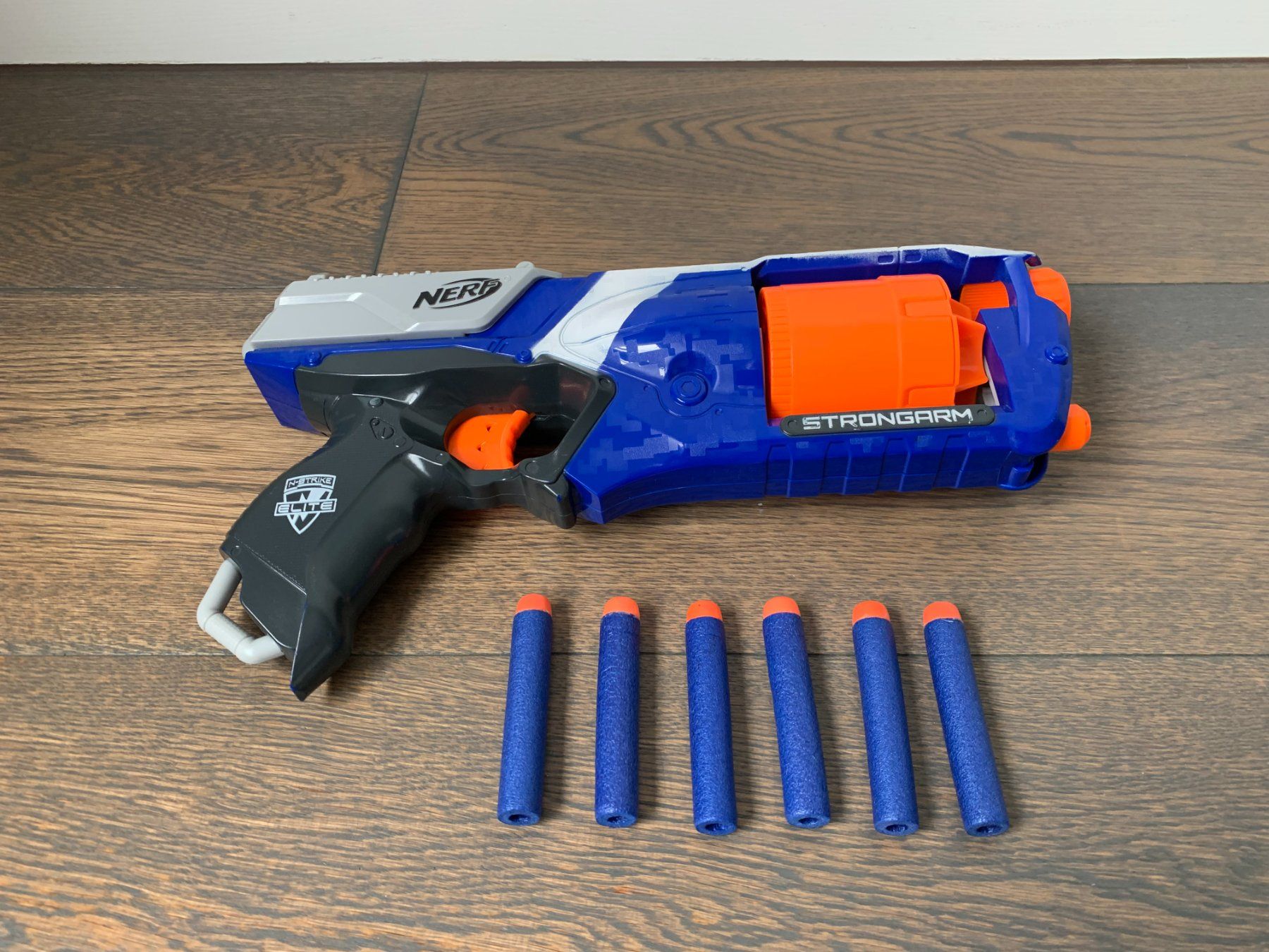 Nerf Spielzeuge: NERF N-Strike Elite Strongarm – Gebraucht aus Zug von