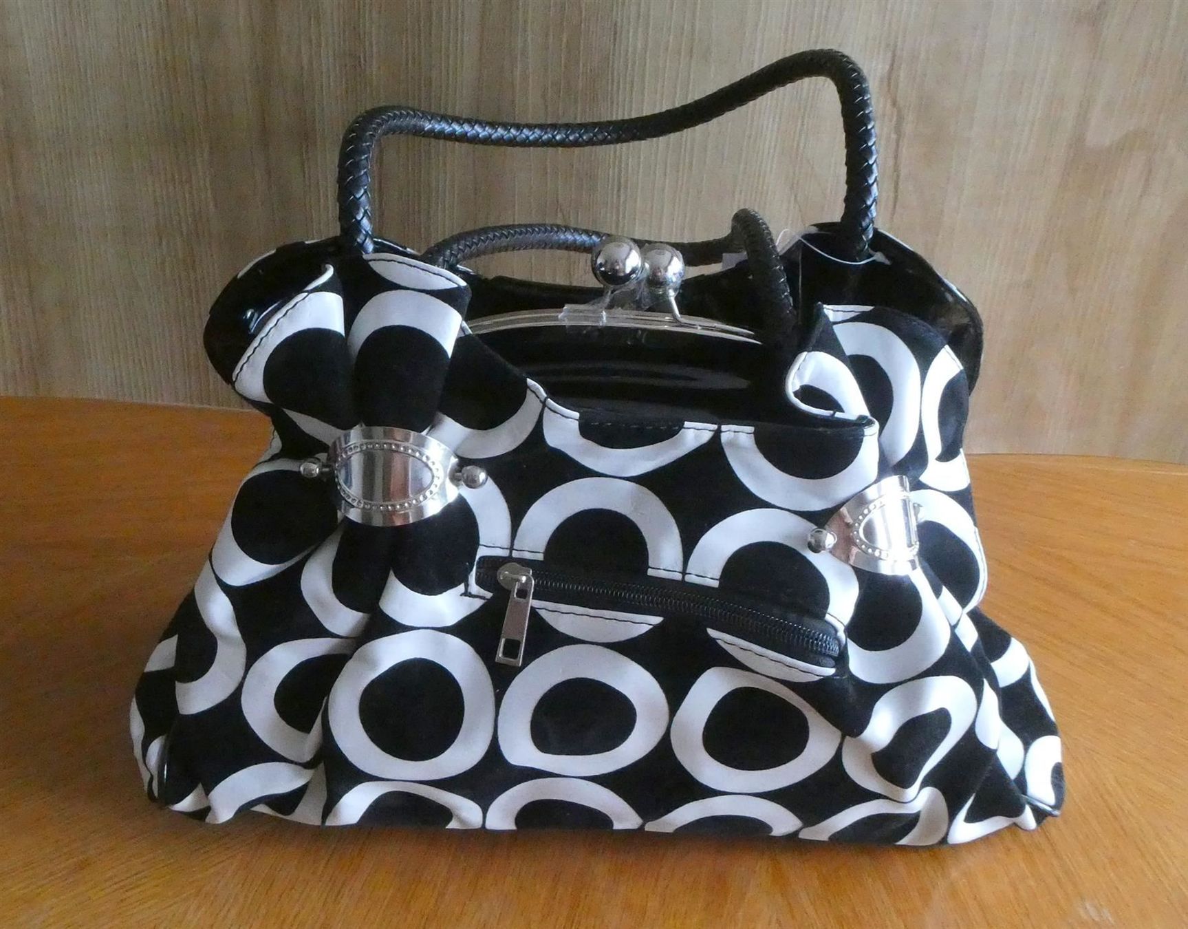 Borse da donna: Damen Handtasche Umhängetasche 3 Fächer gemustert – Nuovo (secondo la descrizione) da Frauenfeld venduto da dhour 1