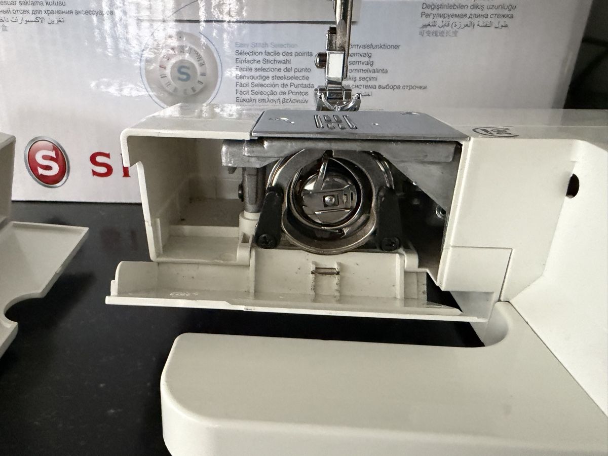 Singer Macchine da cucire: Singer Tradition 2259 – Usato da Inwil venduto da DiNozzo01 3