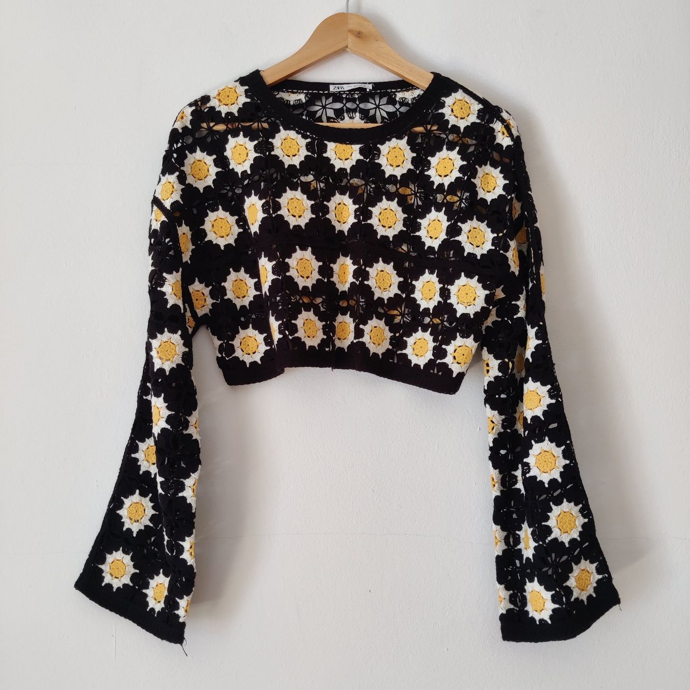 Zara Maglioni & Felpe: ZARA Boho Häckel Top Pulli Shirt Bluse kurz Patchwork Gr.S – Usato da Winterthur venduto da Lotusherz