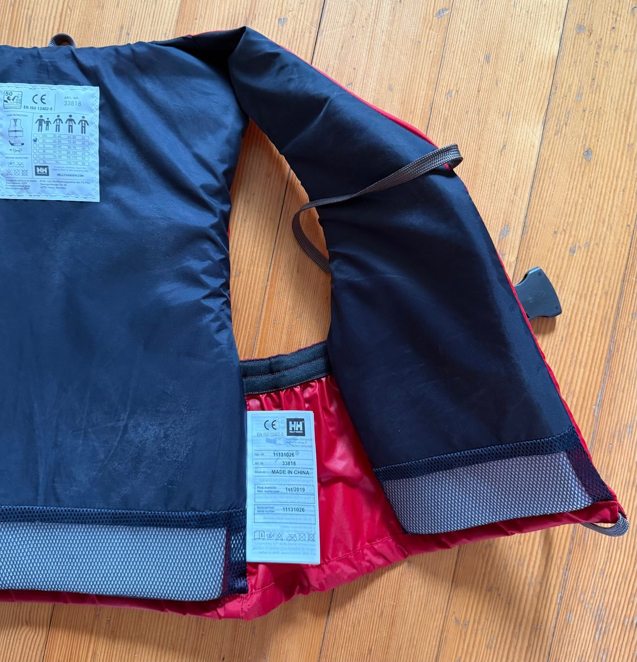 Helly Hansen Giubbotti di salvataggio: Schwimmfeste Helly Hansen – Usato da Aarau venduto da Aurora0810 3