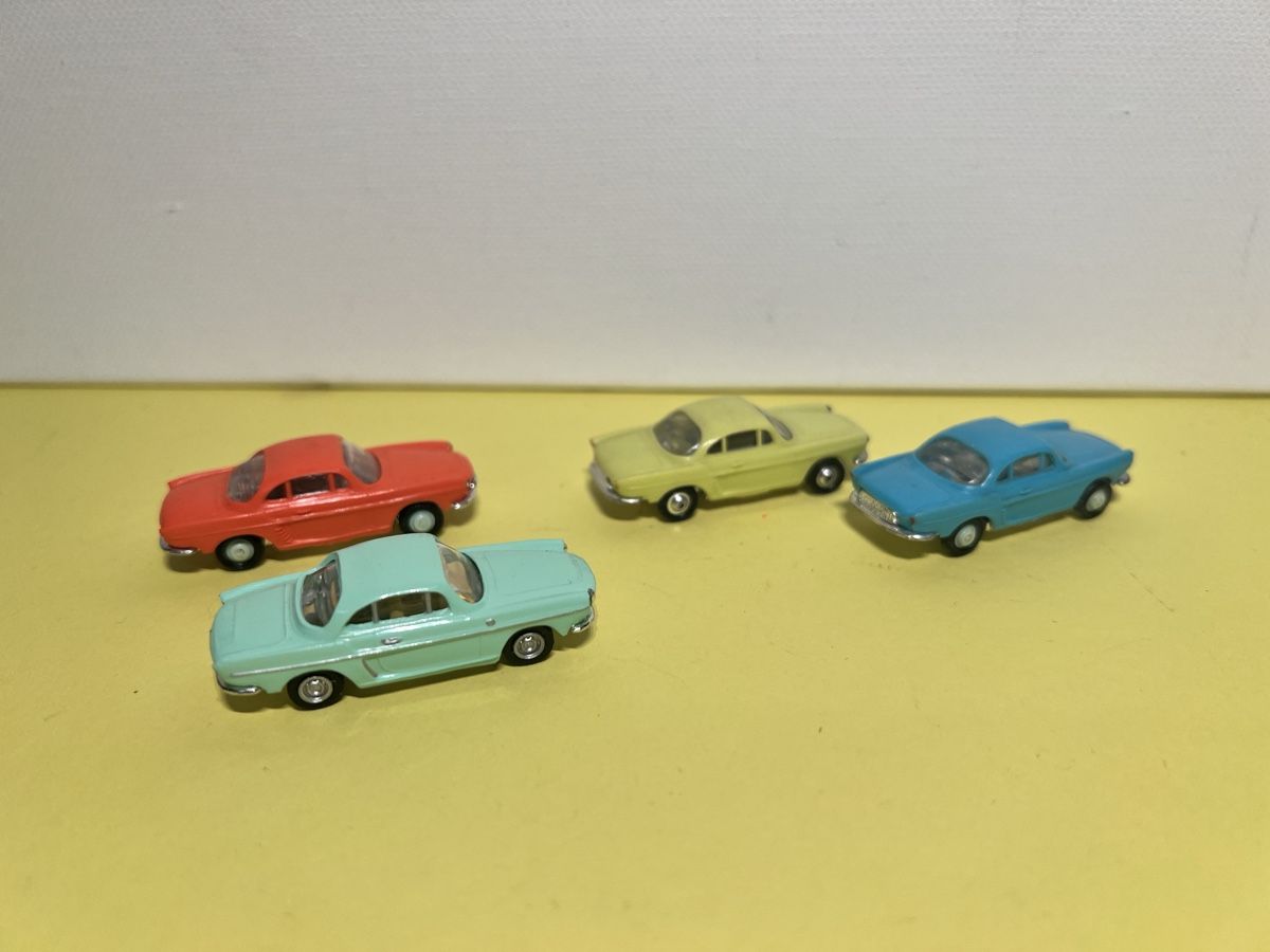 Norev Modellini d'auto: Norev 4x Renault Caravelle in 1/87 – Usato da Weinfelden venduto da Kammerflimmern 3