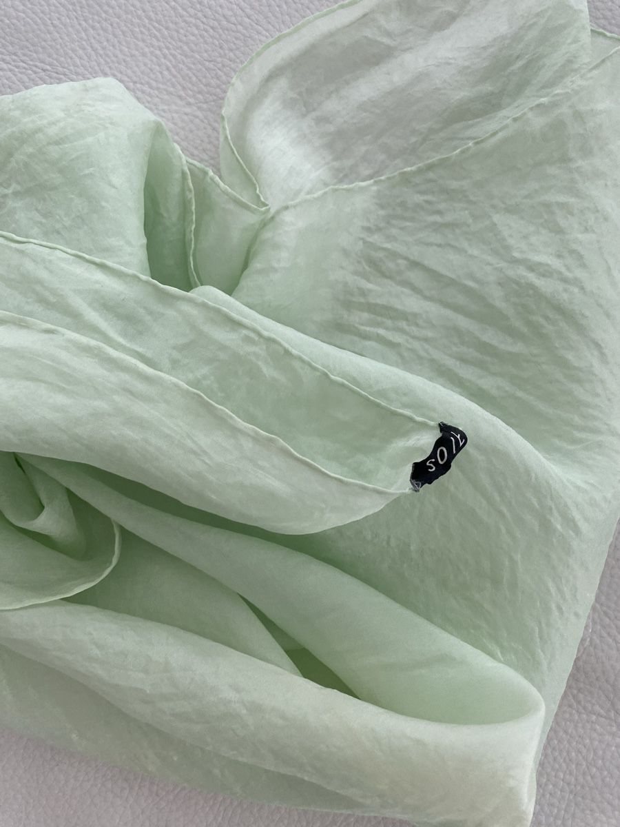 Foulards, Tücher & Schals: Seiden Foulard 🌸 – Gebraucht aus Opfikon von Luis144 3
