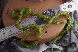 Olivin Nugget    Strang  –Edelsteinstube Rausverkauf