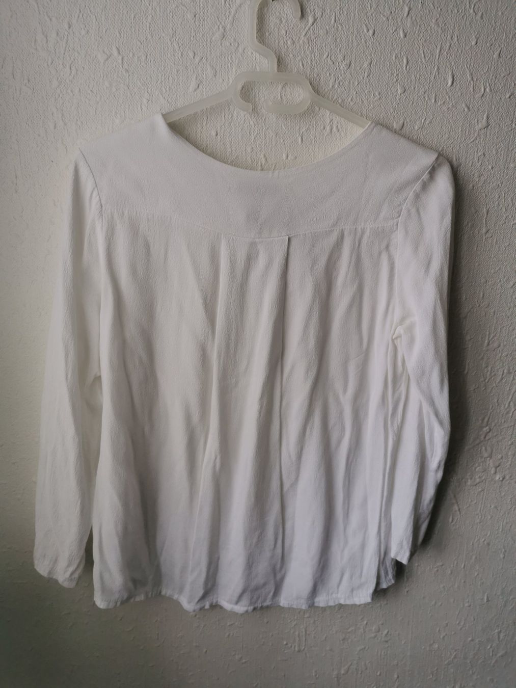 Camicette: 2x weisse Bluse XS-S – Usato da Unterägeri venduto da Fiobi 5