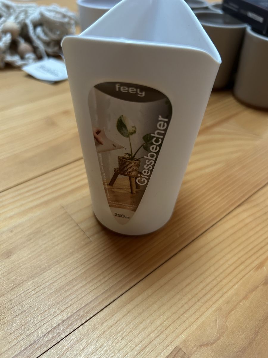 Behälter & Ähnliches: Giessbecher feey – Neu (gemäss Beschreibung) aus Menziken von sense83