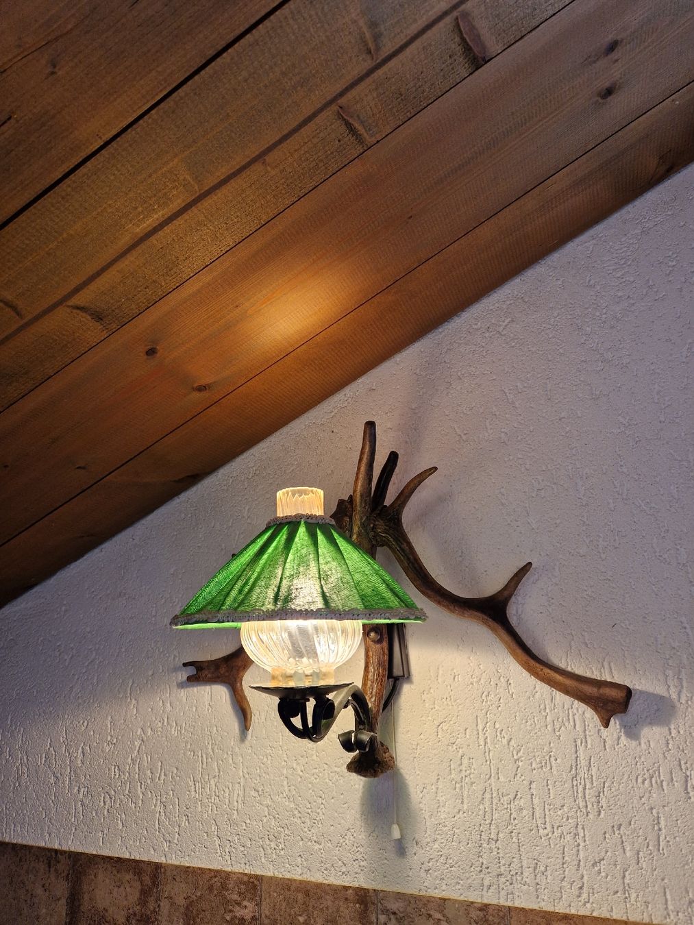 Lampade: Lampe murale en bois de cerf – Usato da Court venduto da car_lc8s
