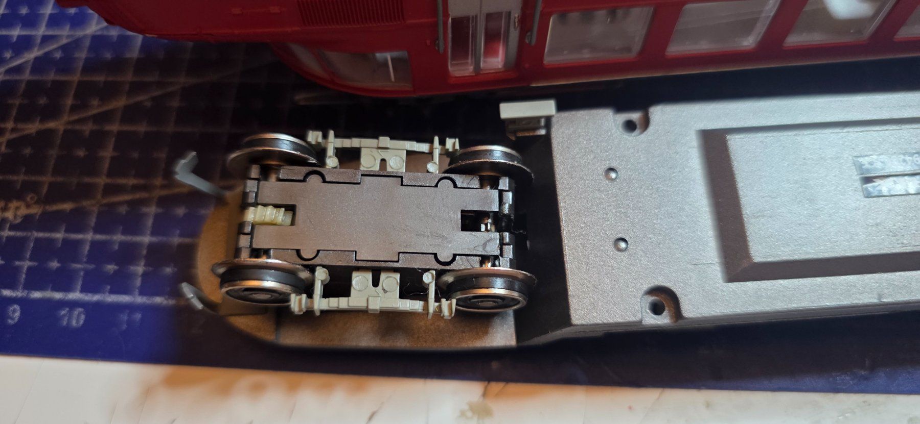 Märklin Modellini di ferrovie: Märklin Roter pfeil ersazteile HO/AC – Usato da Hochfelden venduto da Danizh0 4