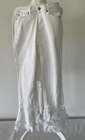 Trend Sommer Jeans Weiss mit Volants, Grösse 36, neuwertig