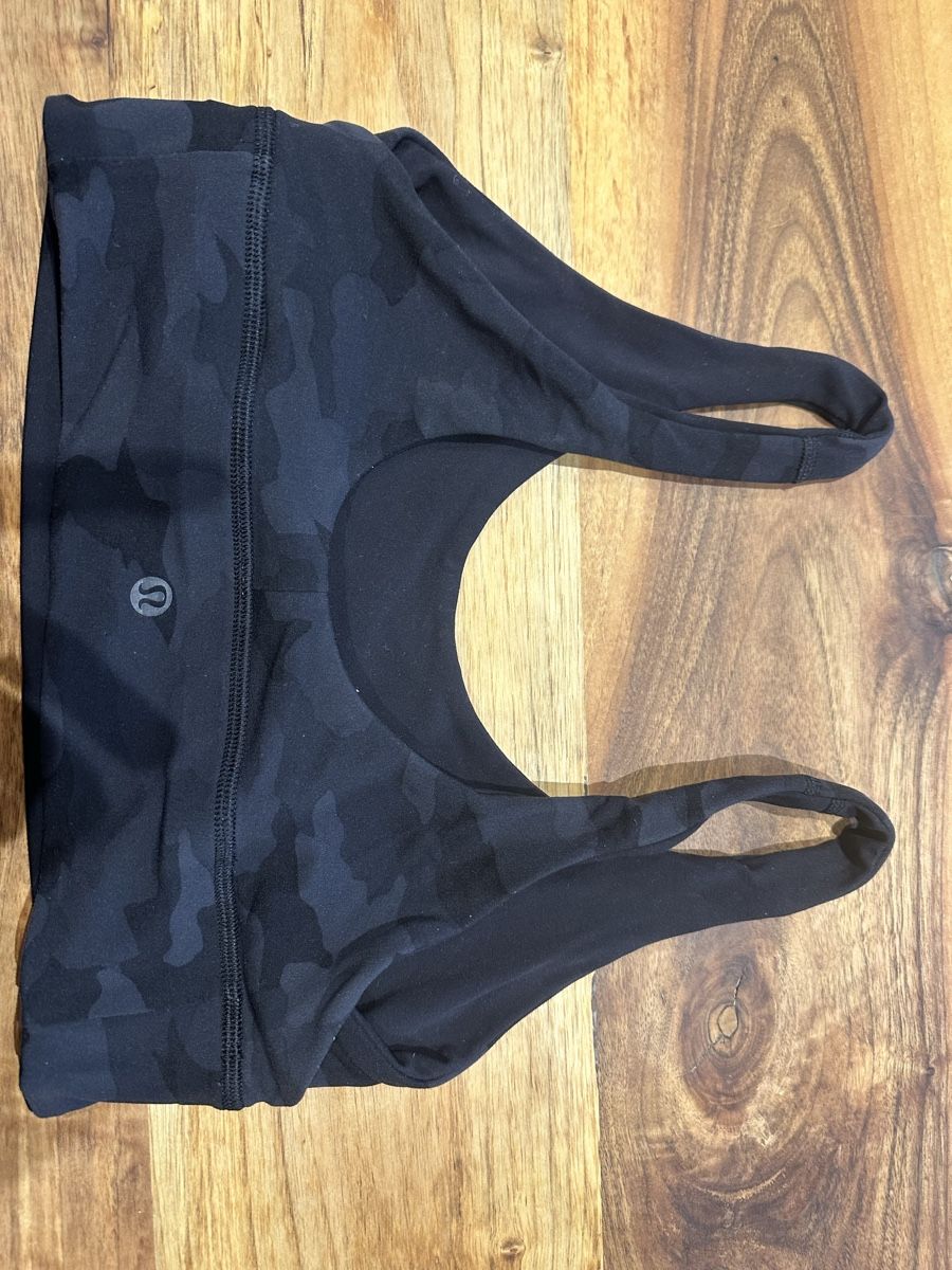Lululemon Tops: Lululemon Algin Bustier – Gebraucht aus Effretikon von tda_2pv5 1