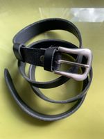 Schwarzer Ledergürtel, neuwertig, Grösse 115