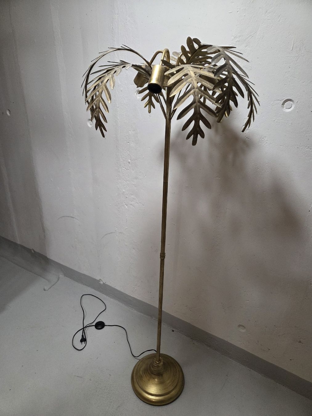 Lampen: Stehlampe Palme gold – Gebraucht aus Adliswil von MK032