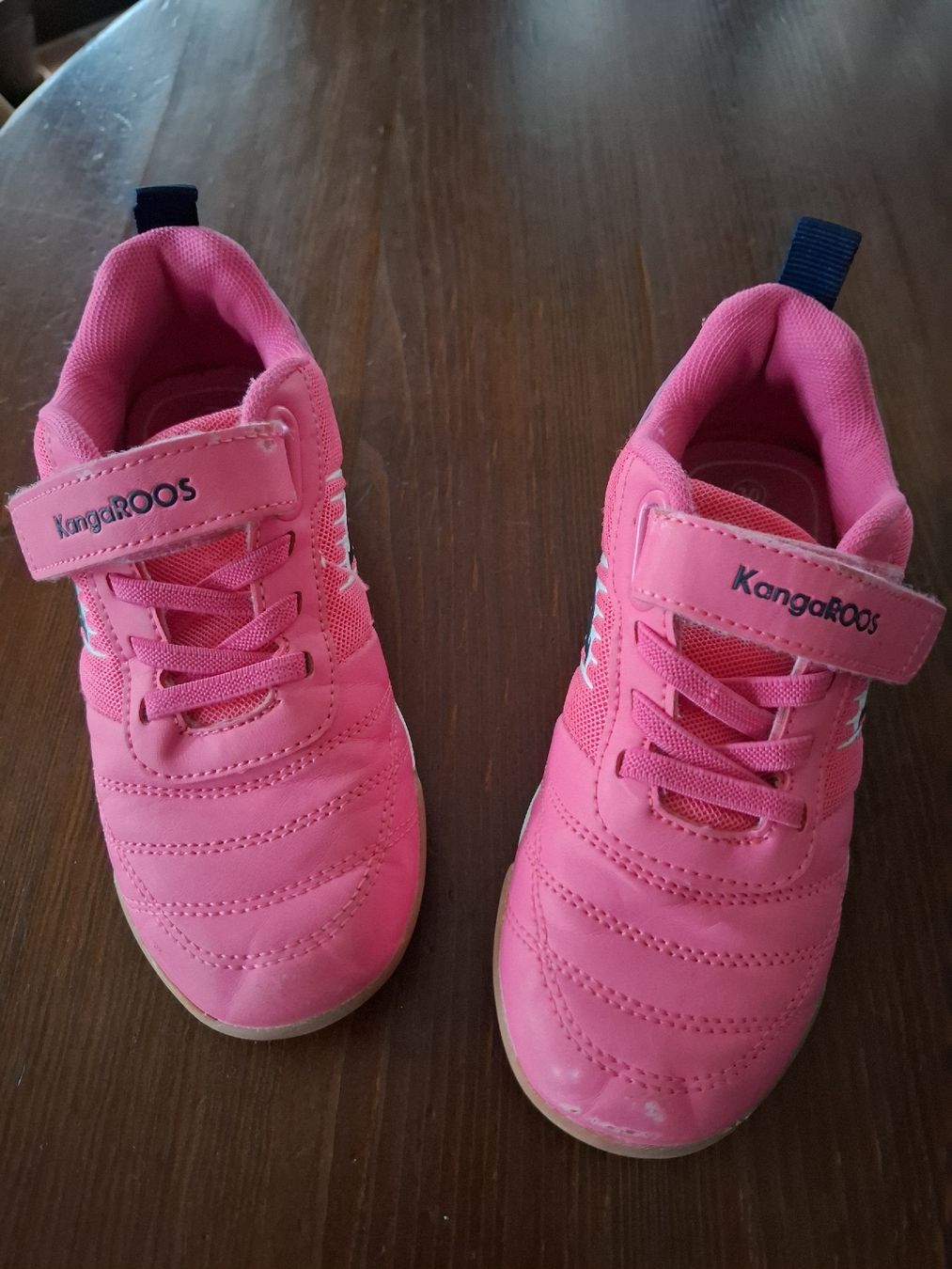 Scarpe per ragazze: Hallenturnschuhe Gr 30 – Usato da Hätzingen venduto da Snoopi84