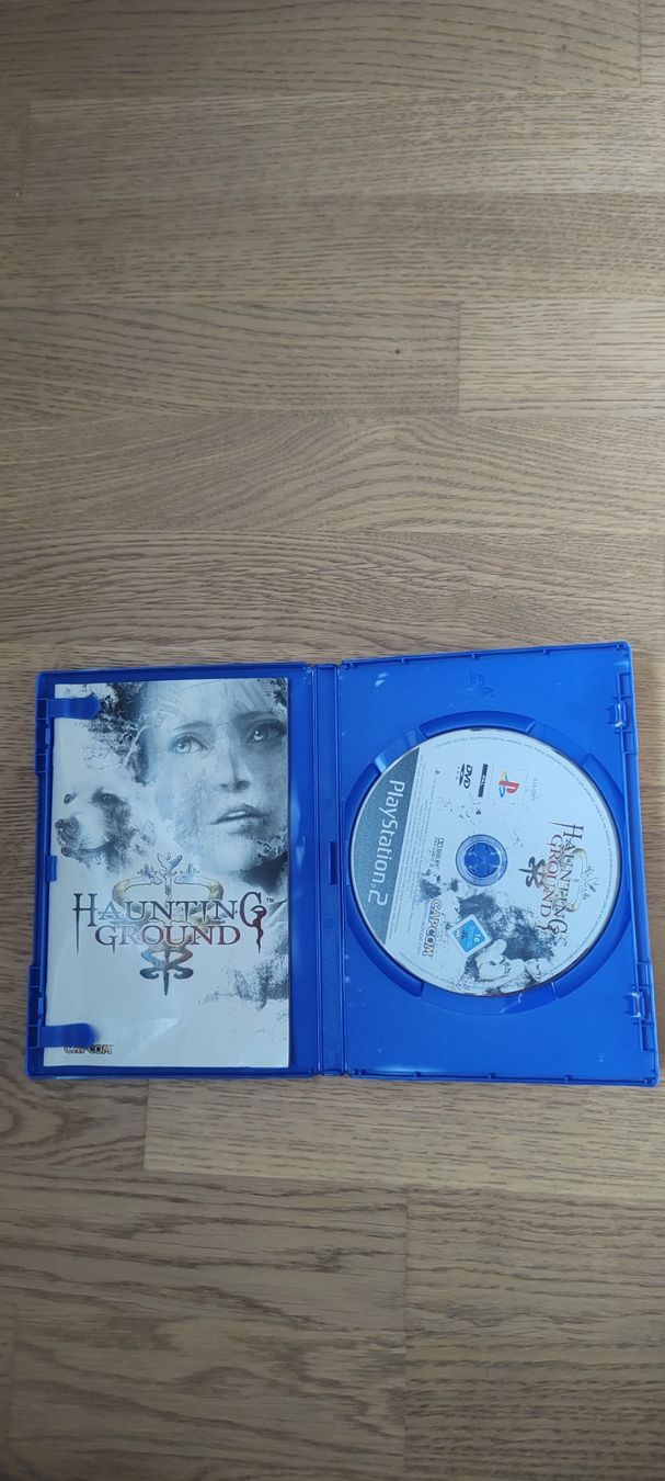 Giochi: Jeu PS2 Haunting Ground bon état – Usato da Lausanne venduto da Prahiena 2