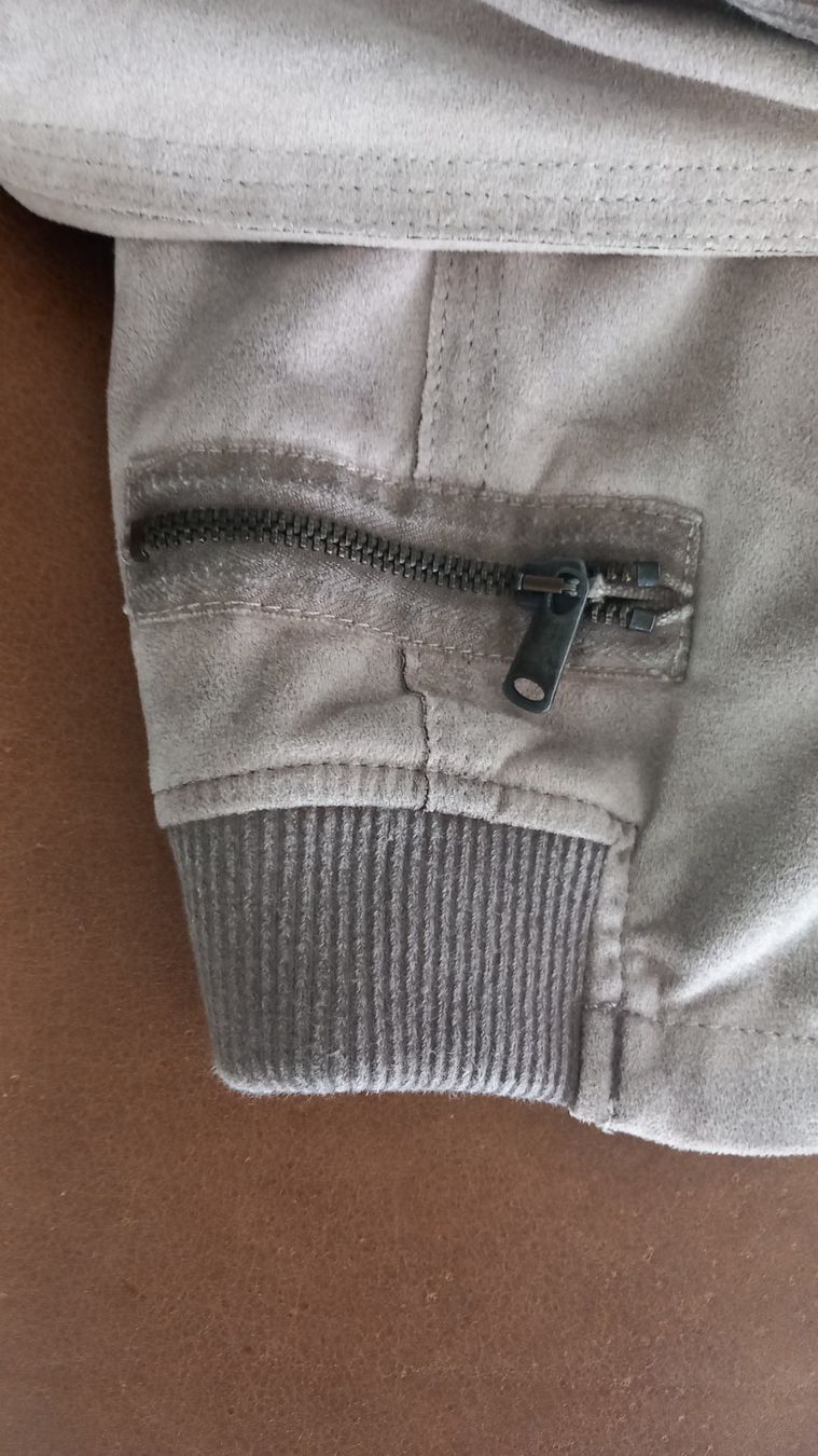 Benetton Giacche: Jacke Benetton wildlederoptik, gr s – Usato da Eggersriet venduto da Taylorjam 1