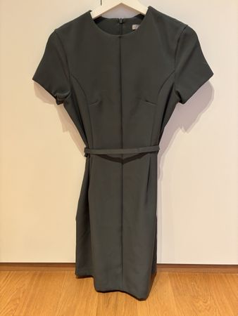 Schönes grünes Kleid Grösse S