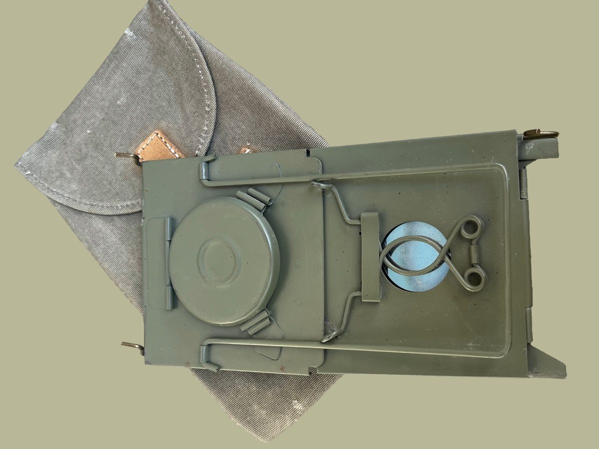 Schweizer Armee Laternen: Lanterne Militaire Pliable WW2 – Gebraucht aus Bellevue von Belafer 8