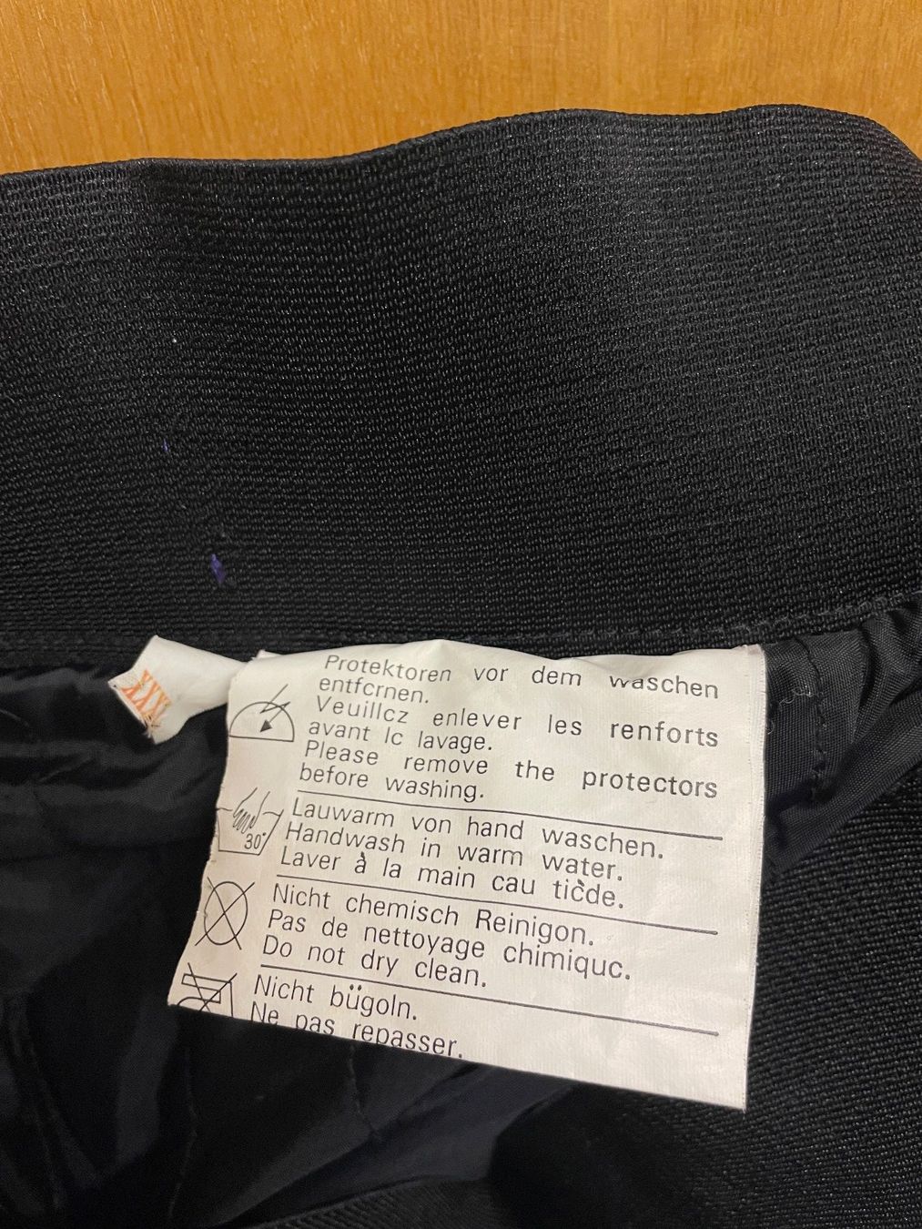 IXS Lotti di vestiti: Motorradkleider mit Handschuhen – Usato da Zwingen venduto da Retse1 4