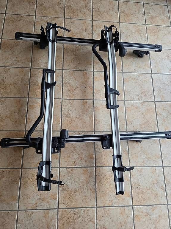 Thule Portapacchi: Thule Fahrrad-Dachträger – Usato da Häutligen venduto da Role_72