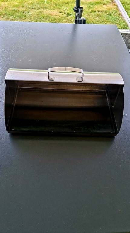 Recipients et similaires: Brotkasten aus Metall/Alu  – D'occasion à Olten par jean.f 1
