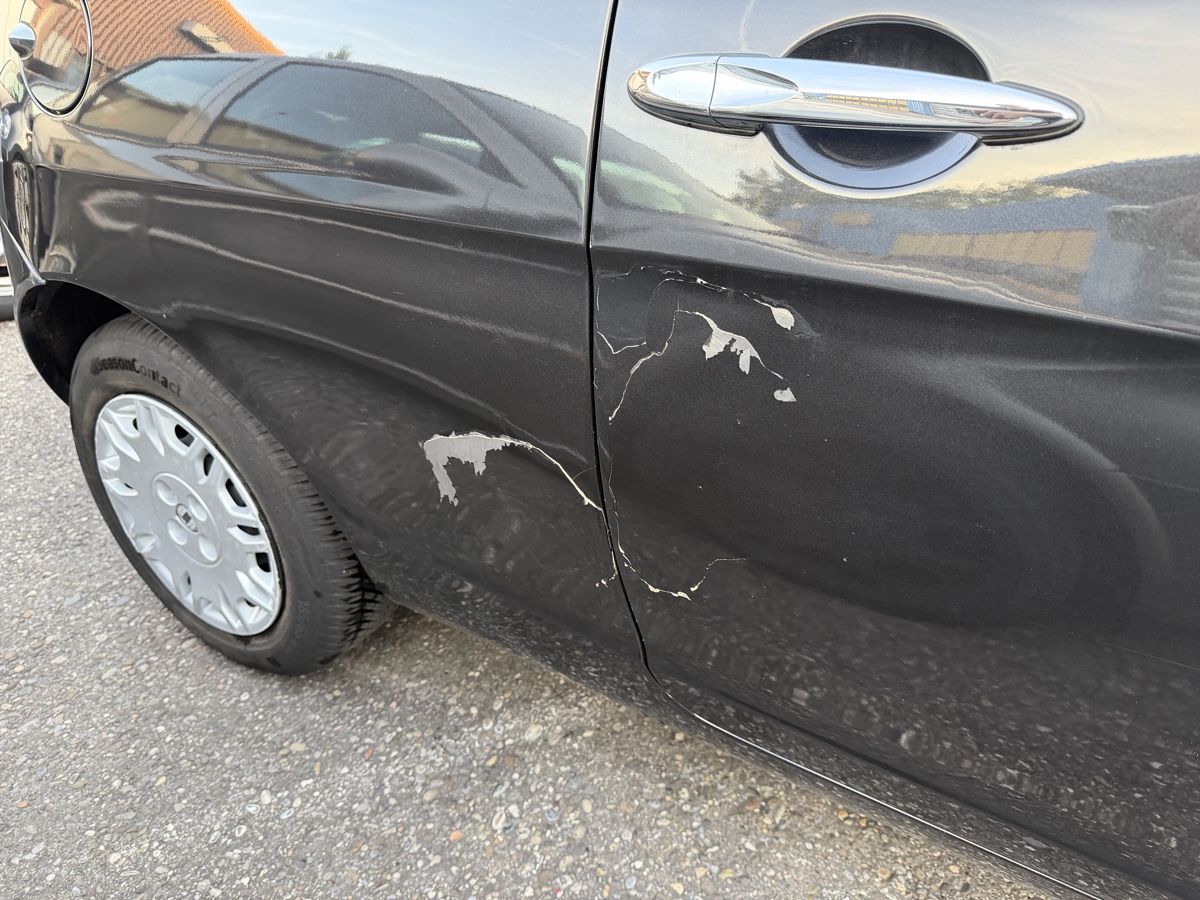 Lancia Automobili: LANCIA Ypsilon 1.4 – Usato da Birsfelden venduto da jli_t8rq 8