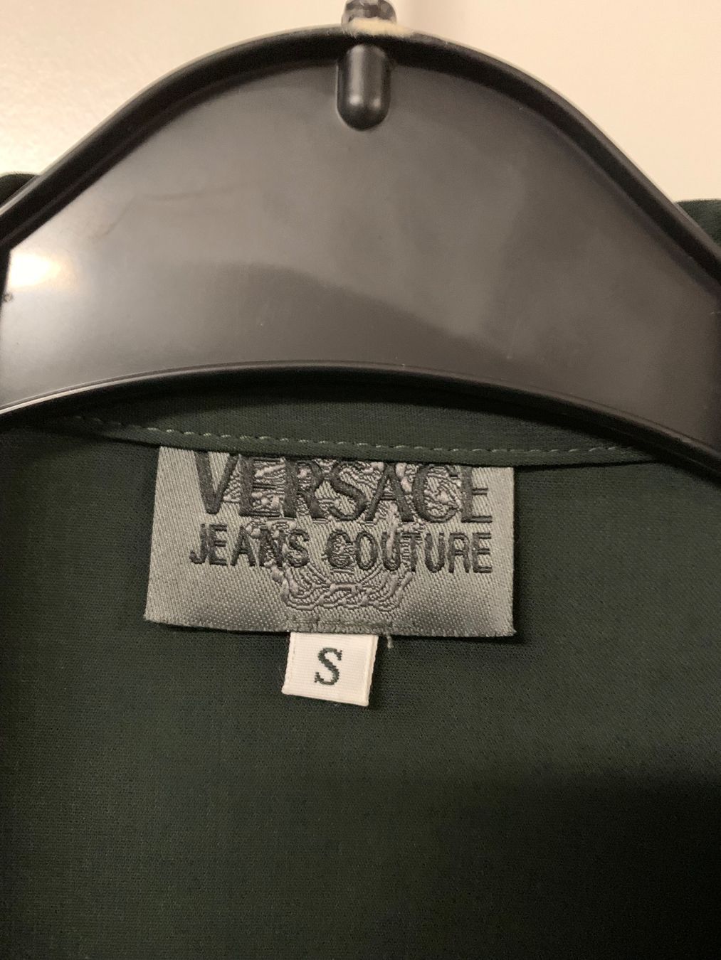 Versace Blusen: Vintage VERSACE Bluse Gr. S, tannengrün – Neu (gemäss Beschreibung) aus Biel-Benken BL von PANORMUS 3