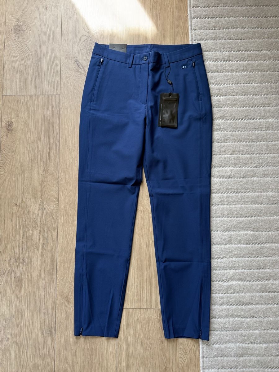 Lindeberg Pantaloni: NEUF : J.Lindeberg - Pantalon de Golf - Taille 27 / S – Nuovo e nell'imballaggio originale da Belmont-Lausanne venduto da Michelle_Srdr_ 1