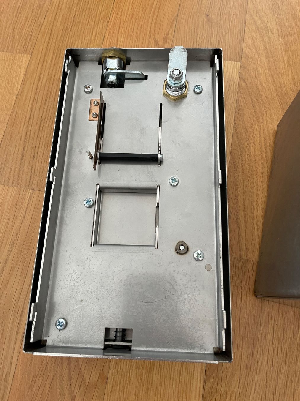 Registratore di cassa: Cr-Stahl Geldbox mit Einwurfschlitz verschliessbar – Usato da Rüti ZH venduto da alumedien 6