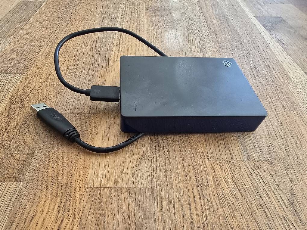 Sony Console: PlayStation 4 Pro – Usato da Doppleschwand venduto da Bennox94 2