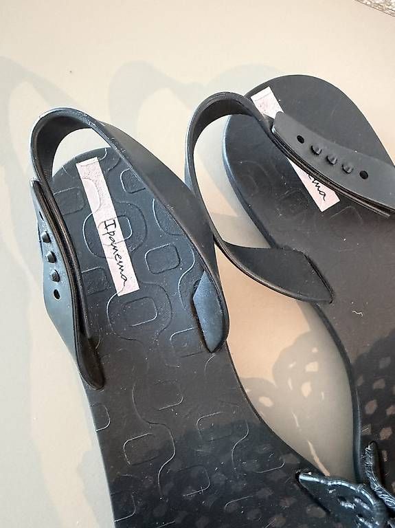 Chaussures femmes: Sandalen Ipanem  Gr. 38 – D'occasion à Zürich par hoiliaaa 1