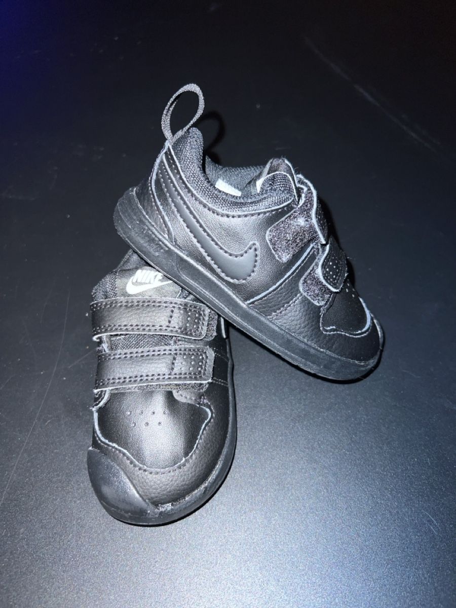 Nike Scarpe per ragazzi: Nike Sneaker Gr.22 – Usato da Adliswil venduto da sch_pl69 1