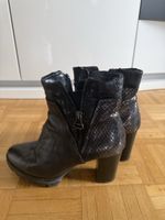 Schwarze Stiefeletten mit Schlangenprint Echtleder