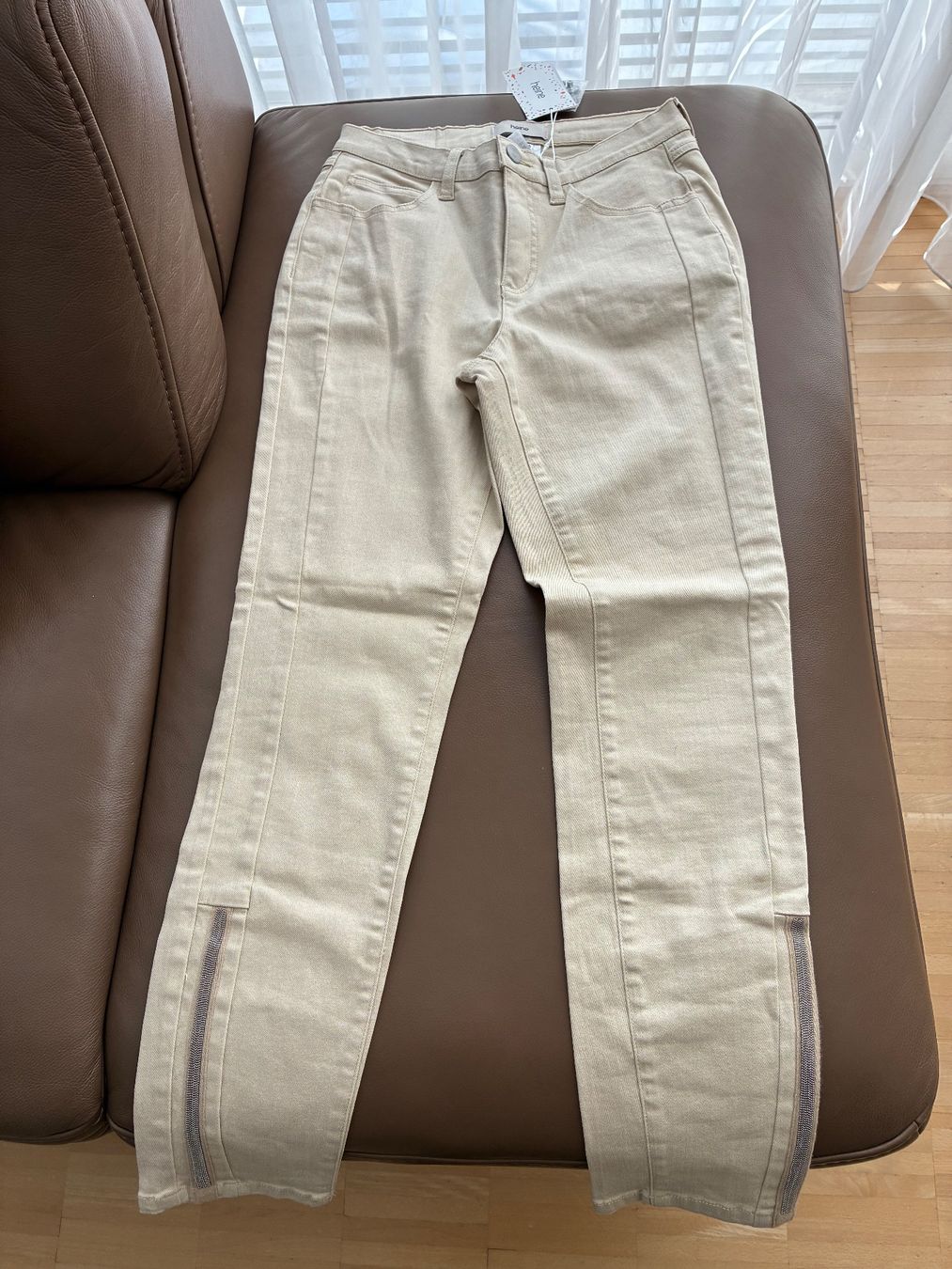 Heine Pantaloni: Neu heine Stretch Hose beige gr. 36 – Nuovo e nell'imballaggio originale da Amriswil venduto da Fisch79 4