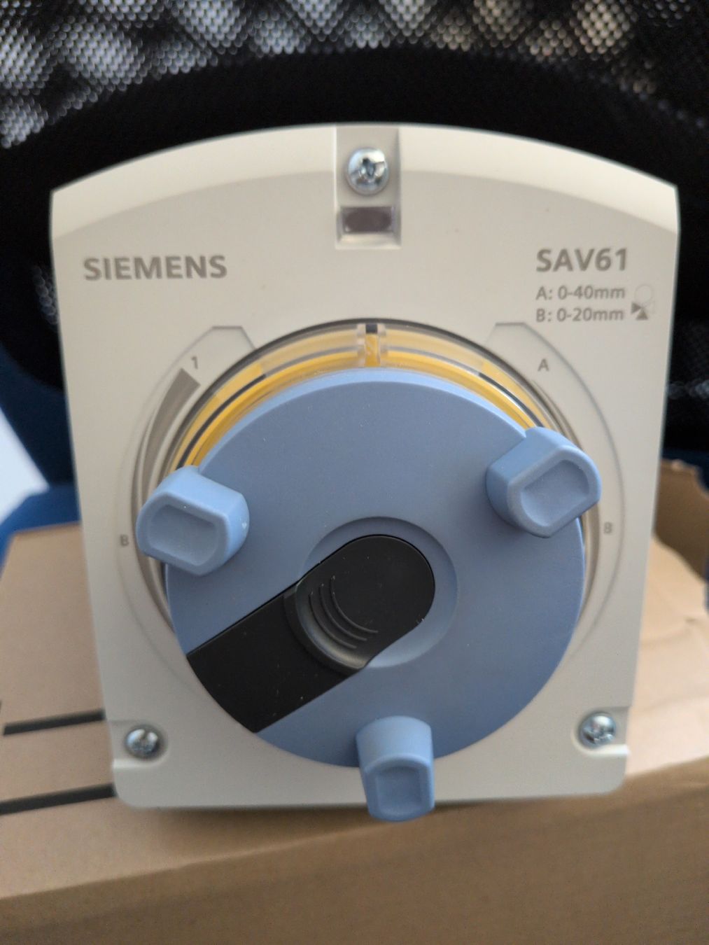 Siemens Radiatori: Siemens SAV61.00 Antrieb Stellantrieb – Nuovo (secondo la descrizione) da Birr venduto da incrediblepi