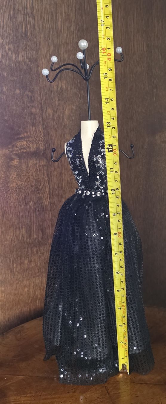 Portagioie: Modeschmuckständer im Ballkleid Design, neuwertig! – Nuovo (secondo la descrizione) da Rheinsulz venduto da Gilea 4