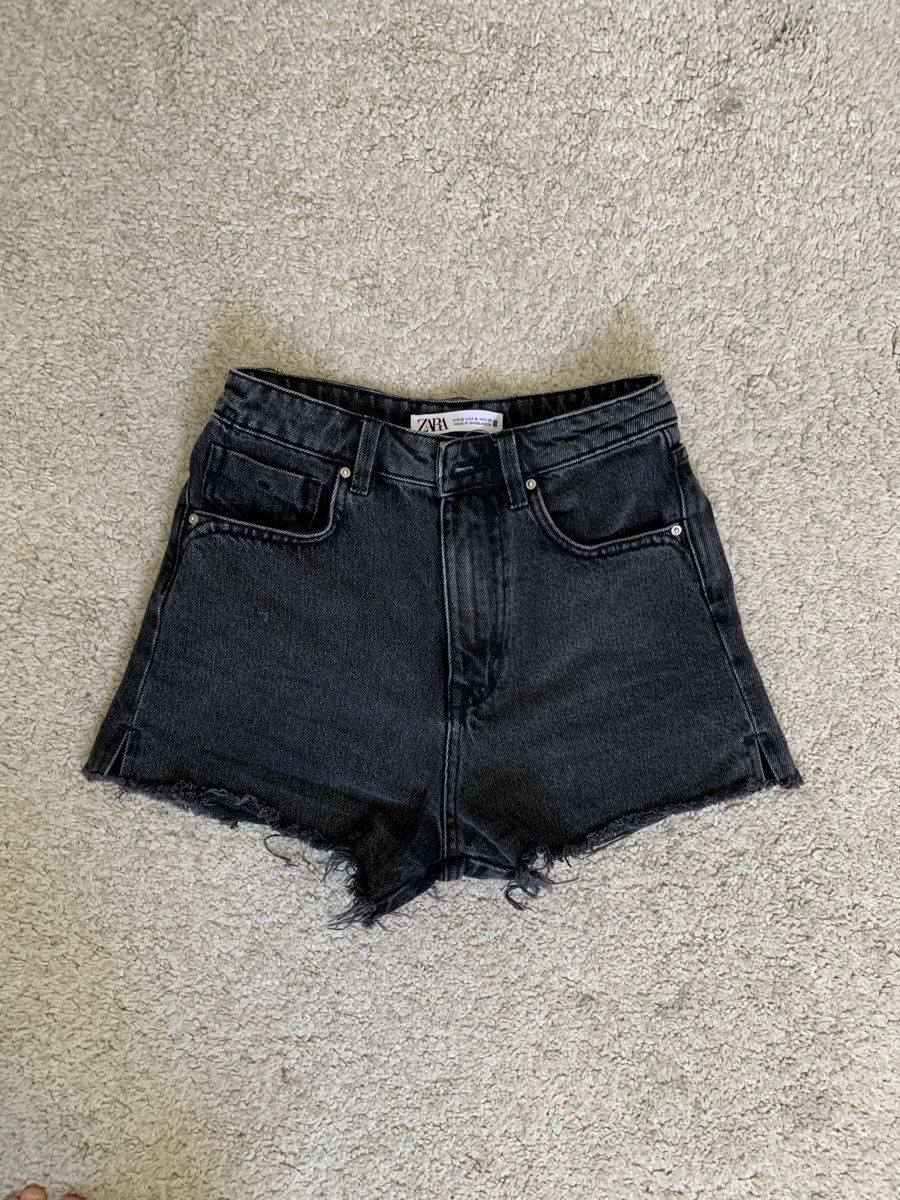 Zara Hosen: Pantaloncini neri – Gebraucht aus Pregassona von katypustovarov