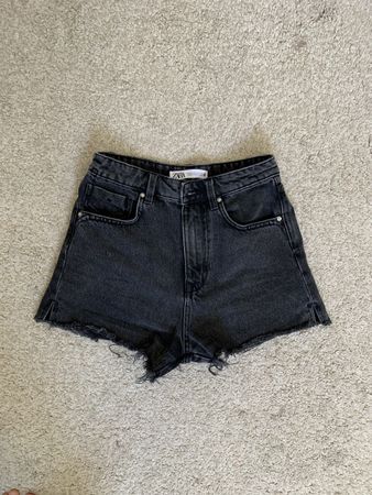 Pantaloncini neri