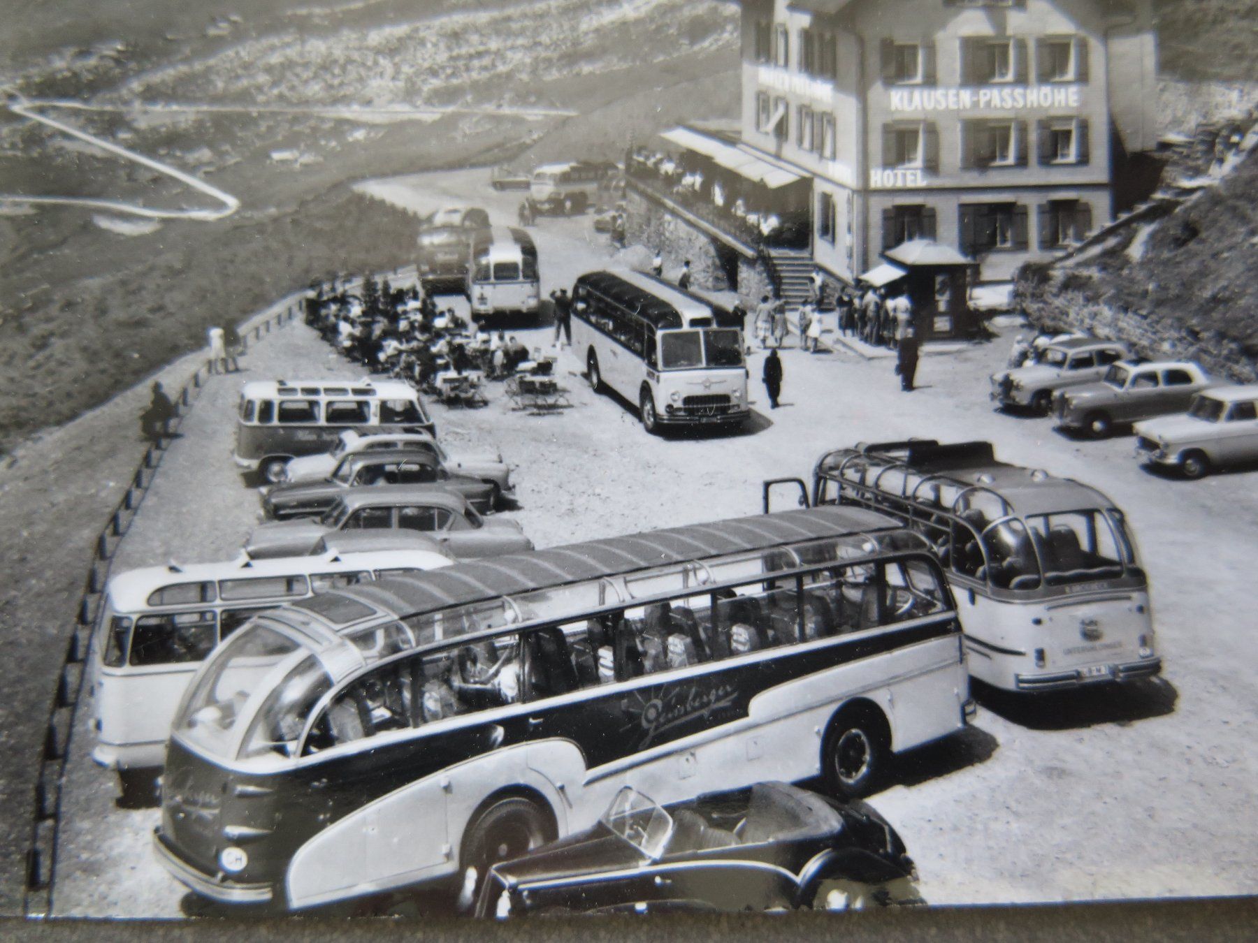 Ansichtskarten: KLAUSENPASSHÖHE - POSTAUTOS - REISEBUS - OLDTIMER – Gebraucht aus Wittenbach von lipasal 1