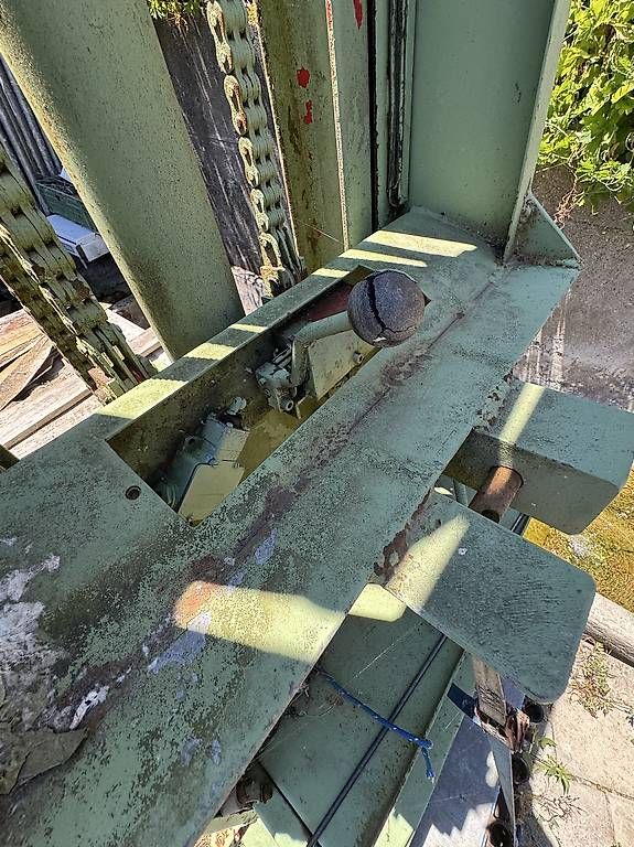 Chargeur de ferme: Mât élévateur hydraulique pour tracteur – D'occasion à Lentigny par EcuProd1 4