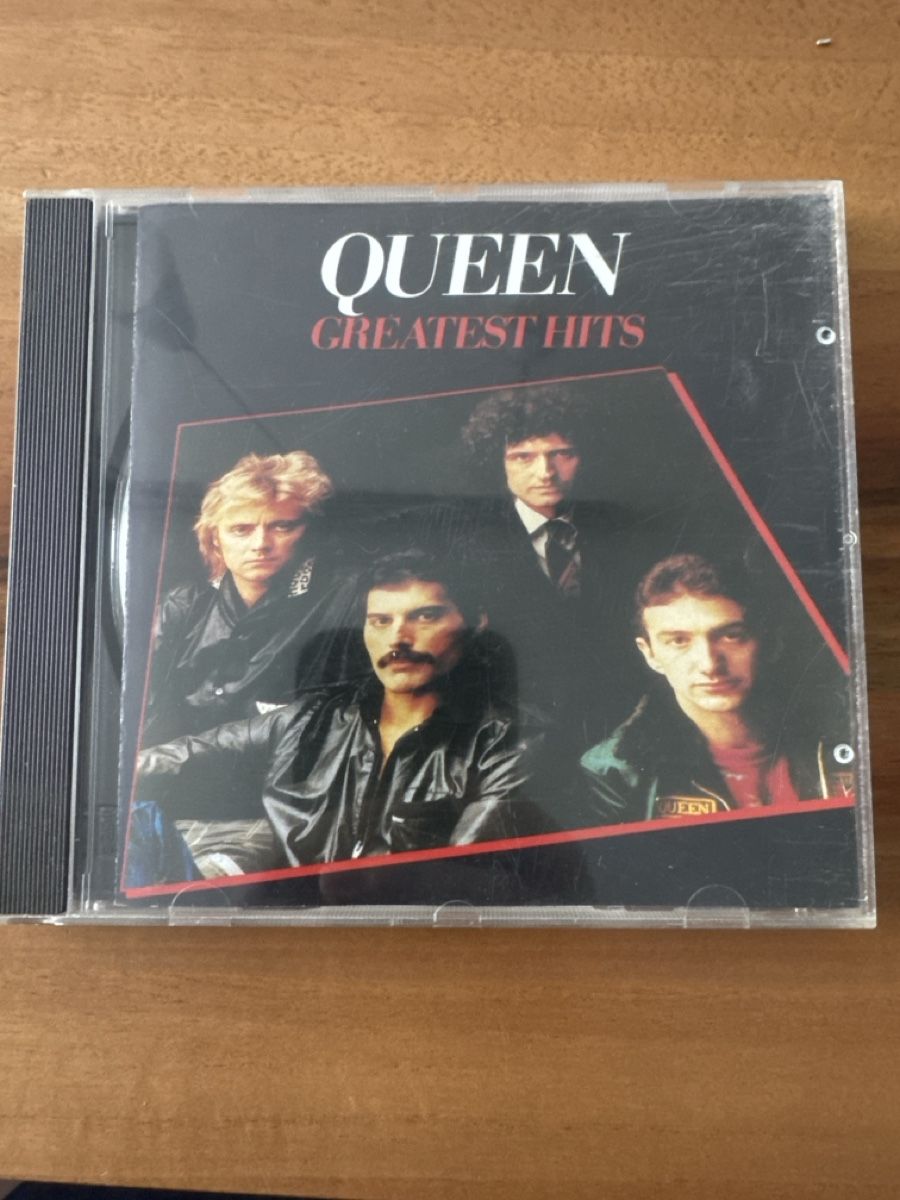 CDs: Queen Greatest Hits CD 1981 – D'occasion à Zürich par Smarties13