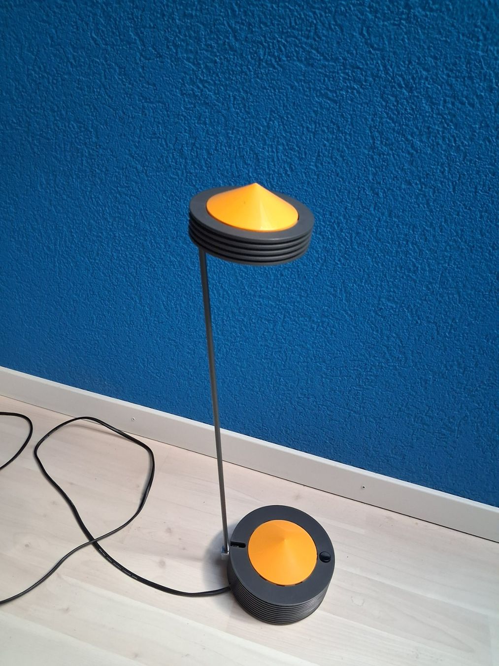 Lampade: TISCHLAMPE ORANGE – Usato da langnau venduto da Santos1411