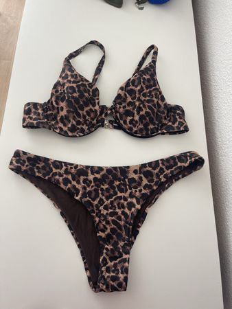 Bikini Set Leo Print Grösse M, neuwertig