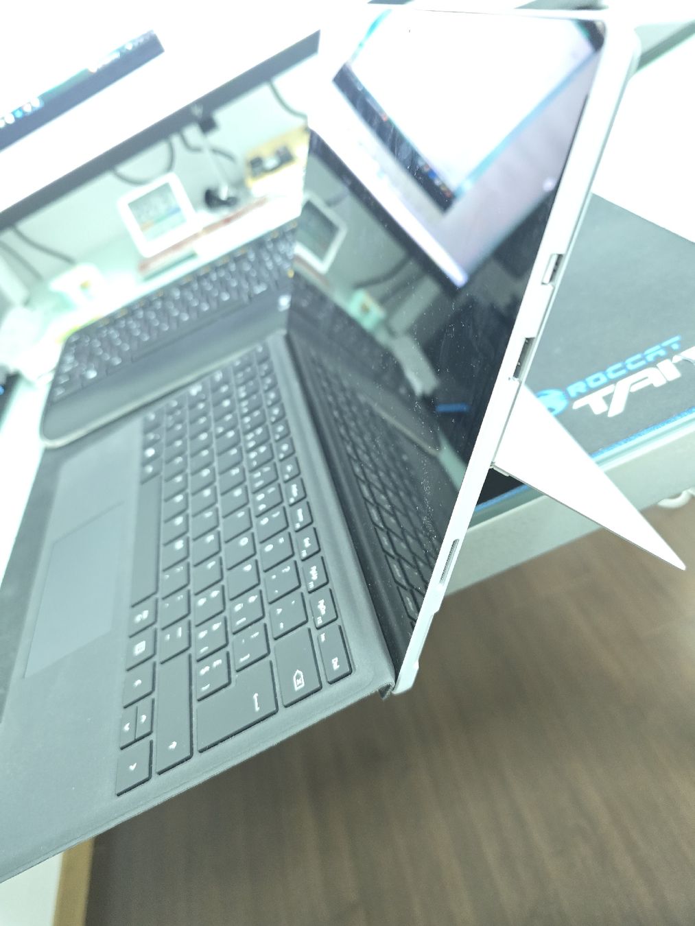 Microsoft Tablet PC: microsoft surface  – Nuovo (secondo la descrizione) da Winterthur venduto da Bole.sd 4