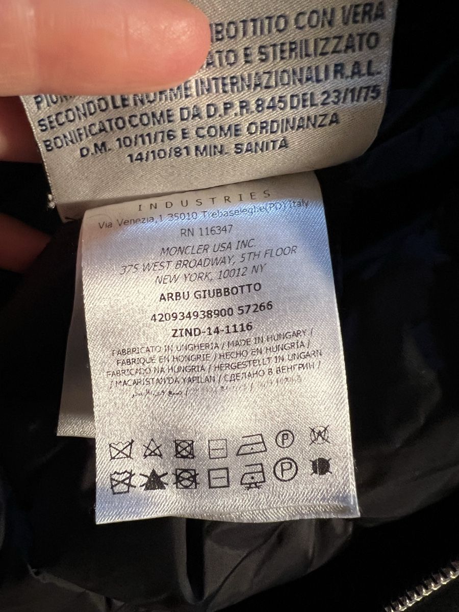 Moncler Giacche: Moncler Jacke – Usato da Zürich venduto da melionjourney 5