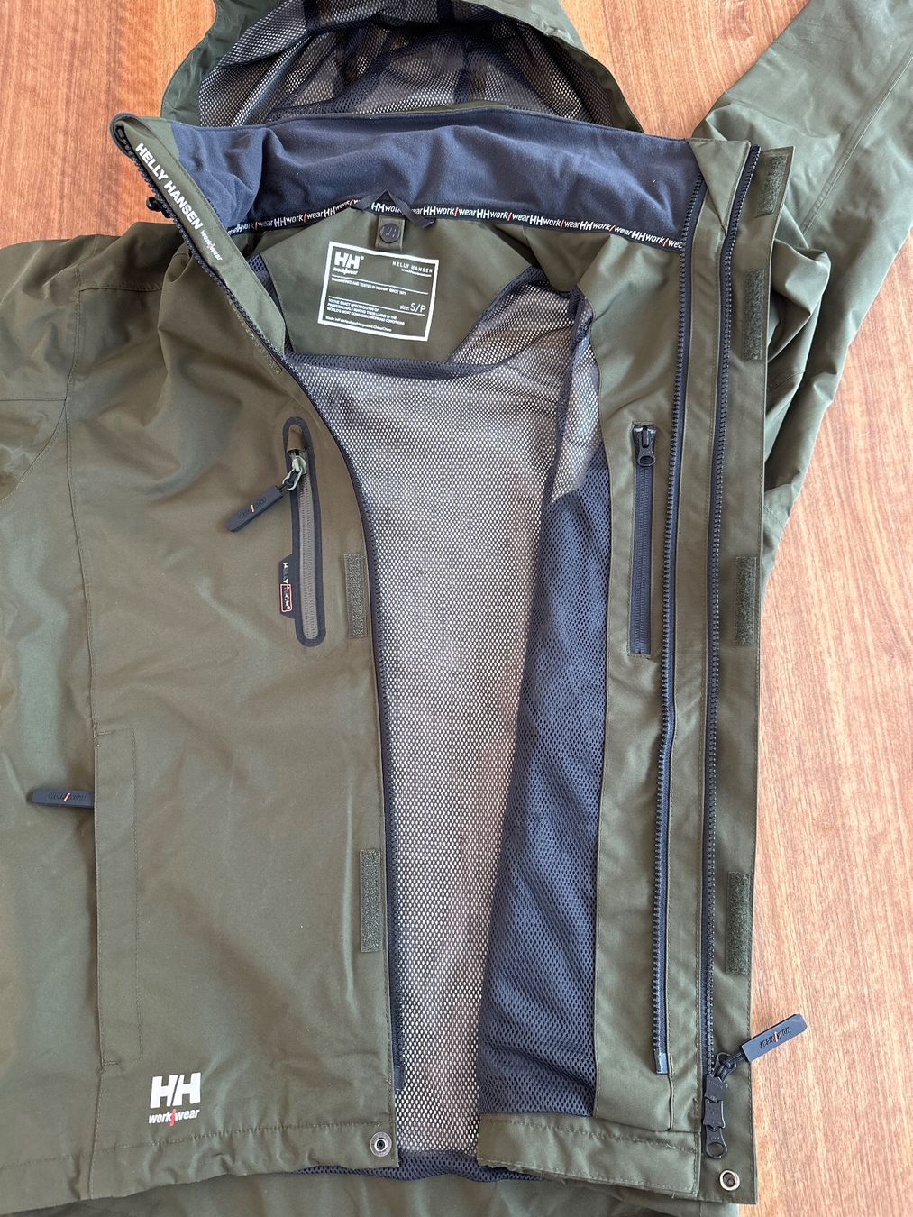 Helly Hansen Jacken: Regenjacke Helly Hansen – Gebraucht aus Marbach LU von sand003 3