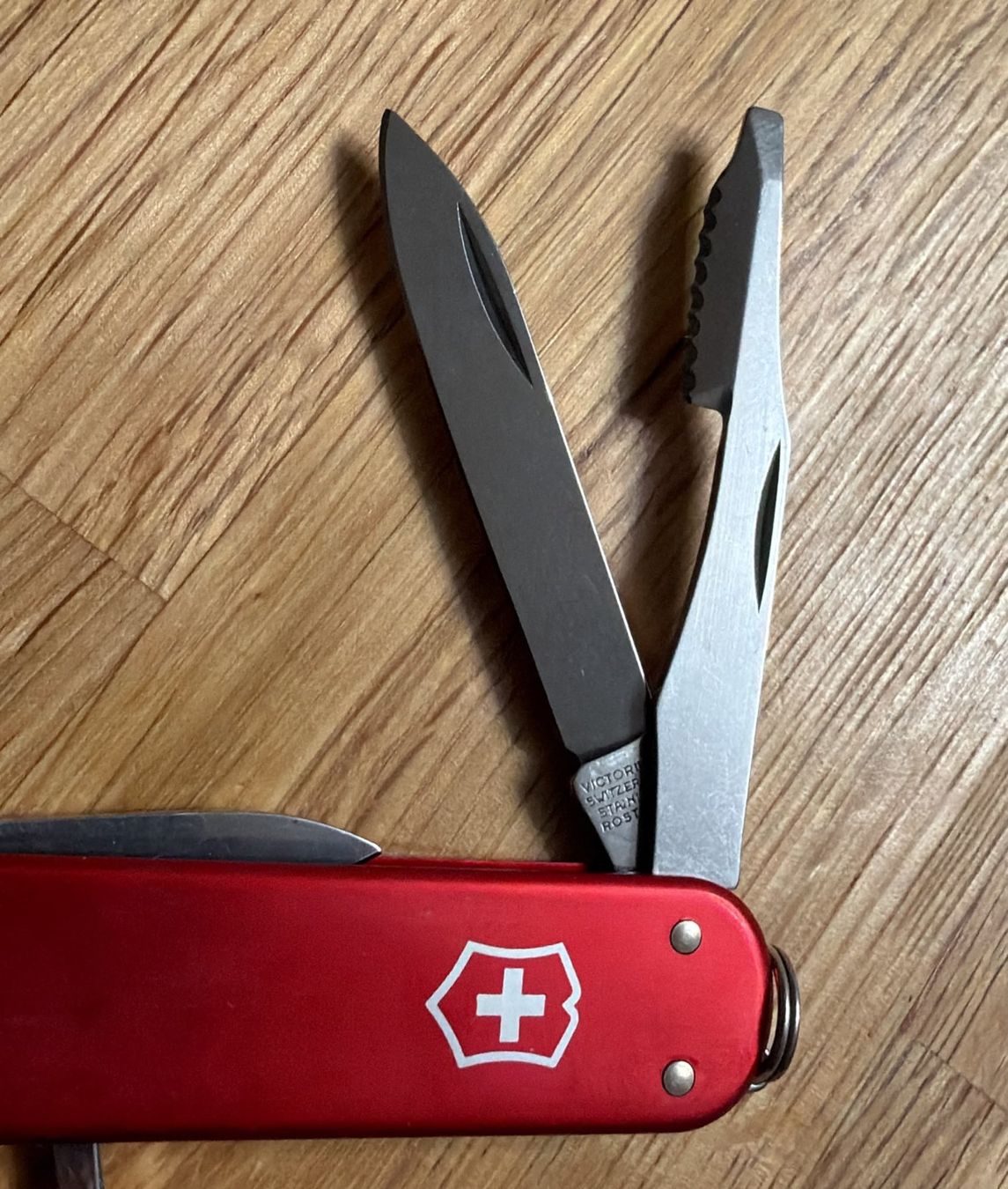 Victorinox Couteaux de poche: VICTORINOX SACKMESSER – D'occasion à Zürich par Frei-Occasionen 3