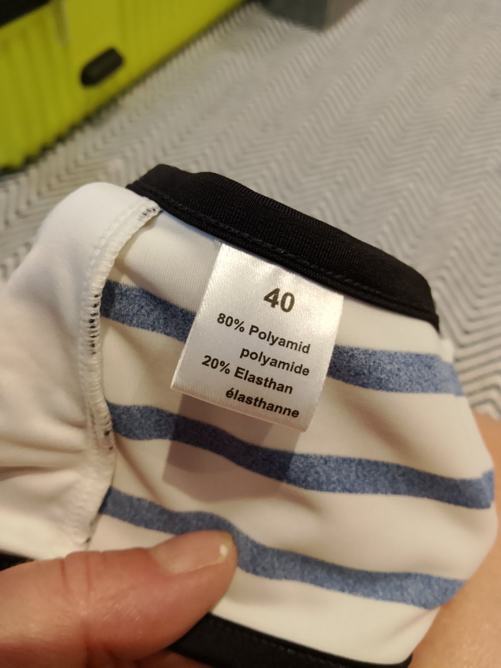 Maillots de bain & Bikinis: Bikini Oberteil gestreift Grösse 40 neuwertig – Neuf (Voir description) à Bellikon par MellonCollieMitTwint 1